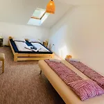 Of Art Vendeghaz Es Erdei Koezoessegi Haz Appartement *