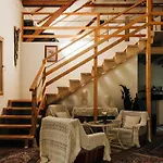 Appartement Of Art Vendeghaz Es Erdei Koezoessegi Haz Kismaros
