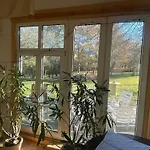 Of Art Vendeghaz Es Erdei Koezoessegi Haz Appartement *