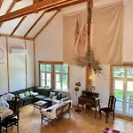 Of Art Vendeghaz Es Erdei Koezoessegi Haz Appartement Kismaros