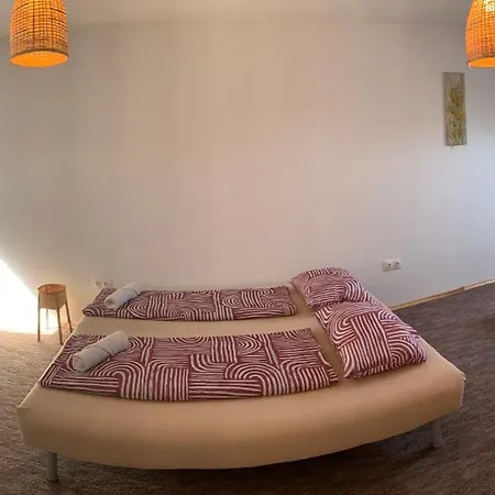 Lejlighed Of Art Vendeghaz Es Erdei Koezoessegi Haz