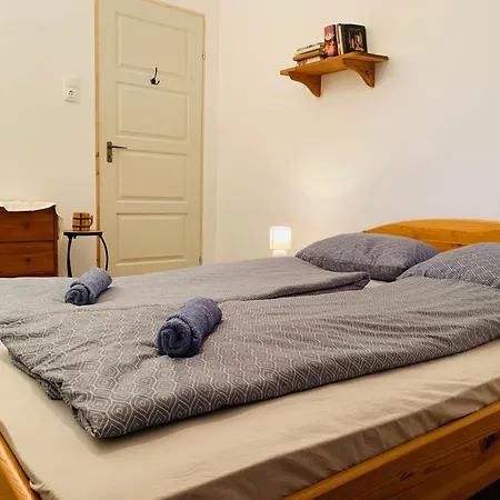 Of Art Vendeghaz Es Erdei Koezoessegi Haz Kismaros