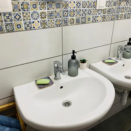 Of Art Vendeghaz Es Erdei Koezoessegi Haz * Kismaros